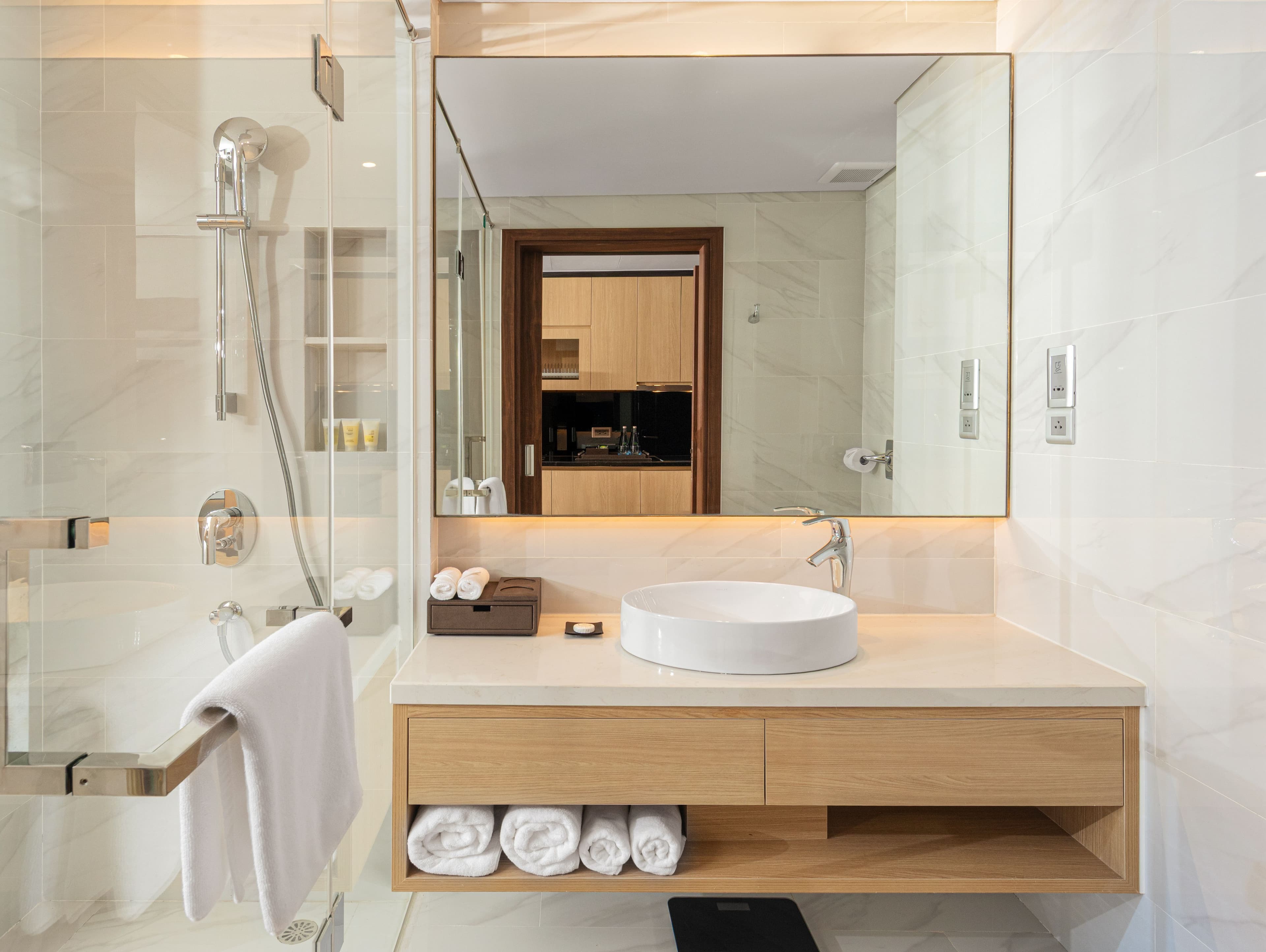 Deluxe Studio King Partial View - View 2