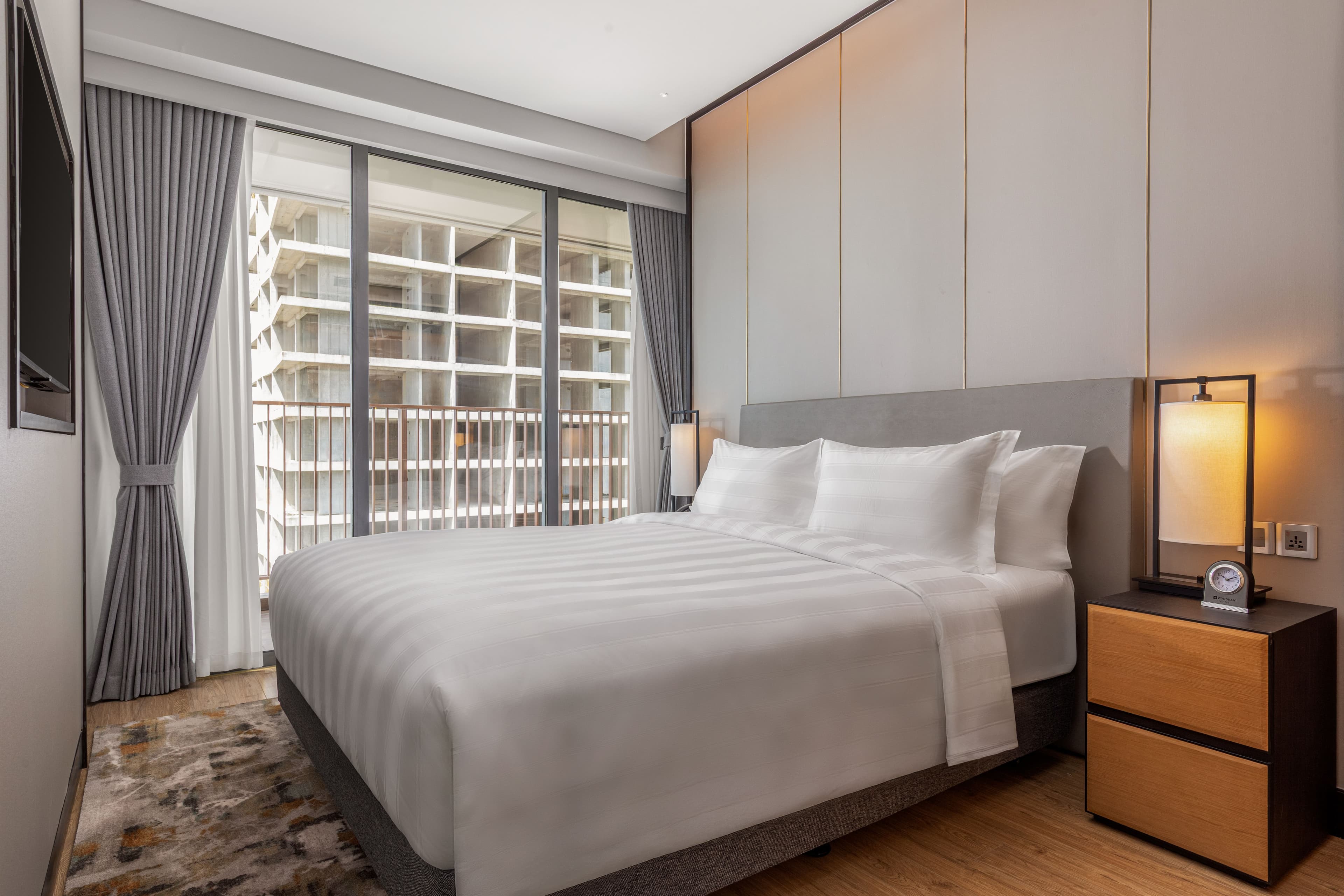 Family Suite with One Bedroom, City View - View 3