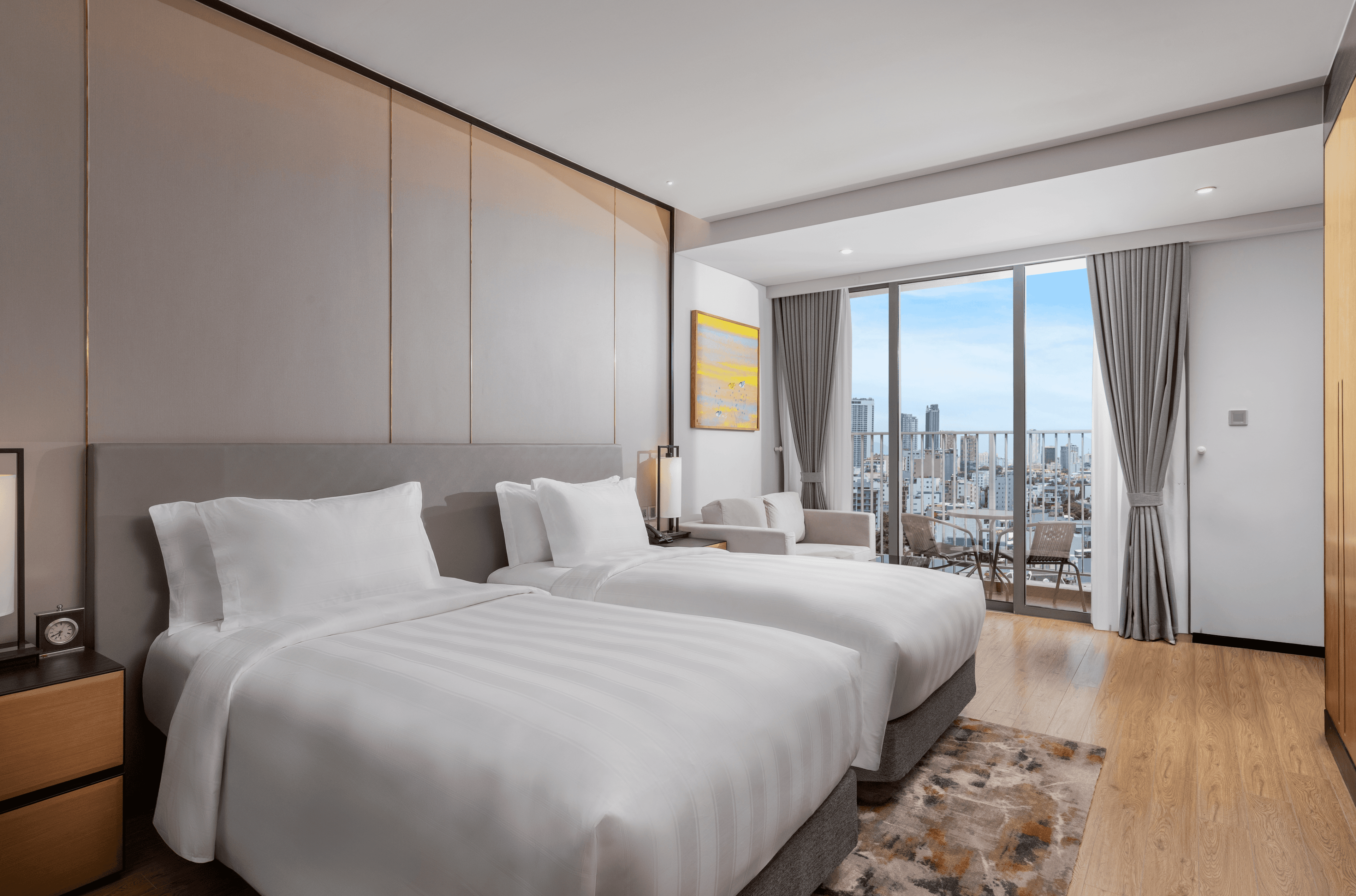 Deluxe Studio City View - 2 Single Beds